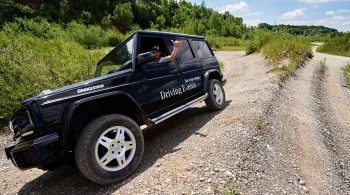5c14702c1e4de-mbcom_driving-events-offroad-summer_young__ys24099_2560x1440.jpg