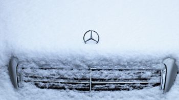 Daimler mercedes - Image courtesy of pasja1000 via pixabay.com